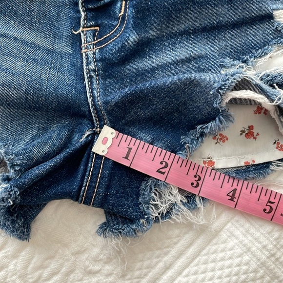 American Eagle Hi-Rise Shortie Shorts Floral Distressed Button Fly Dark Wash 0 - Picture 12 of 12